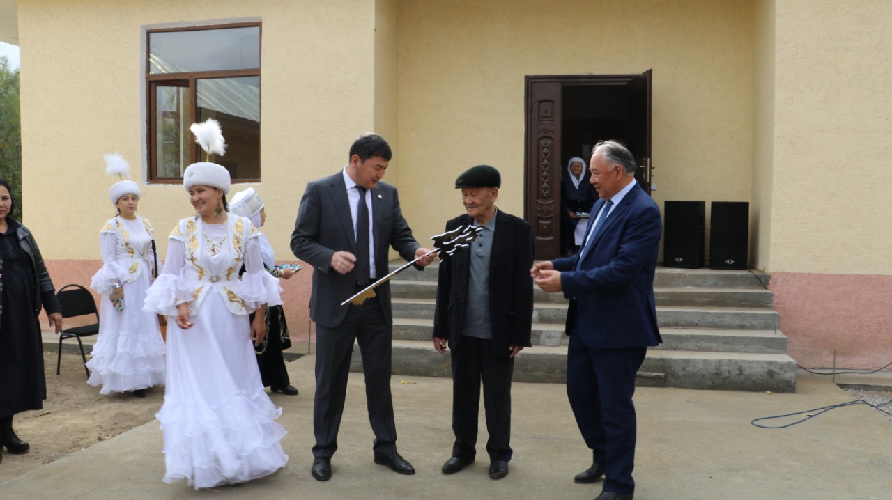 جەرلەستەرى عالىمعا  جاڭا باسپانا تارتۋ ەتتى