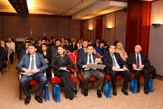 سانكت-پەتەربۋرگتان كەلگەن دەلەگاتسيا الماتىنىڭ مادەني وشاقتارىن ارالادى