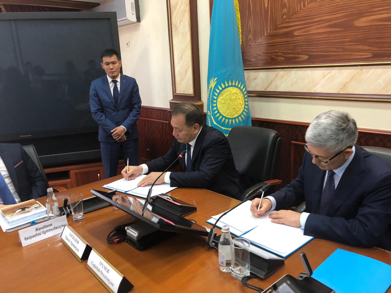 جۇمىسكەرلەردىڭ ەڭبەگىنە قۇرمەتپەن قاراماۋ الەۋمەتتىك كيكىلجىڭدەر تۋدىرادى - ەرالى توعجانوۆ