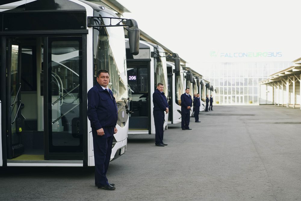 جاڭا ۇلگىدەگى كولىكتەر