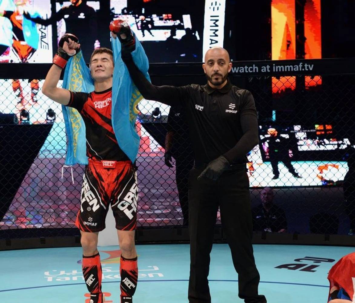 مما: جاستاردىڭ باحرەيندە باعى جاندى