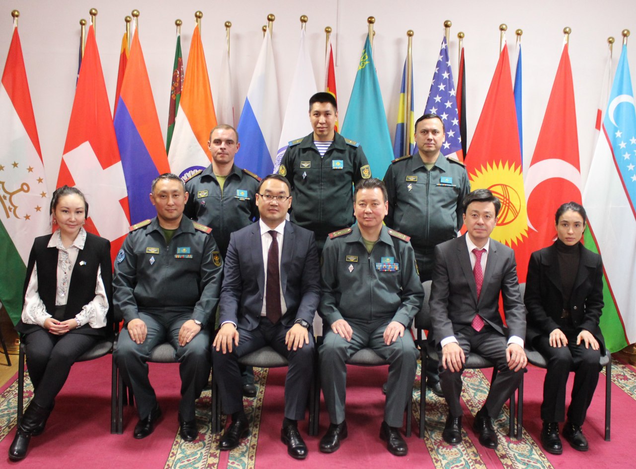 حالىقارالىق قىزىل كرەست كوميتەتى بىتىمگەرلەر ءۇشىن ترەنينگ وتكىزدى