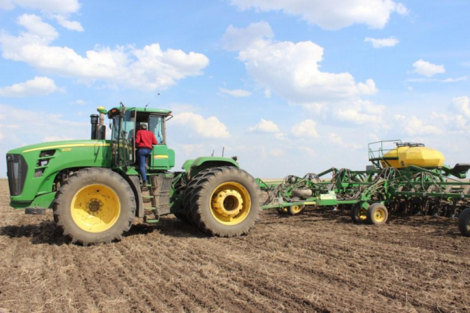 س.وماروۆ اۋىل شارۋاشىلىعى تەحنيكالارىن جاڭارتۋ جۇمىستارىن سىنعا الدى