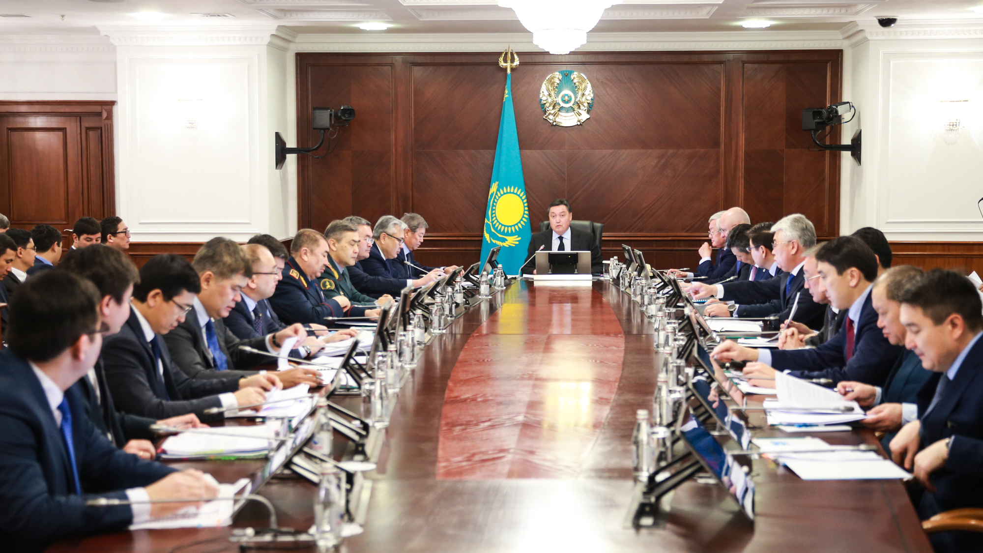 الەۋمەتتىك ماڭىزى بار ازىق-ت ۇلىك ونىمدەرى باعاسىنىڭ وسۋىنە جول بەرمەۋ كەرەك - ا.مامين