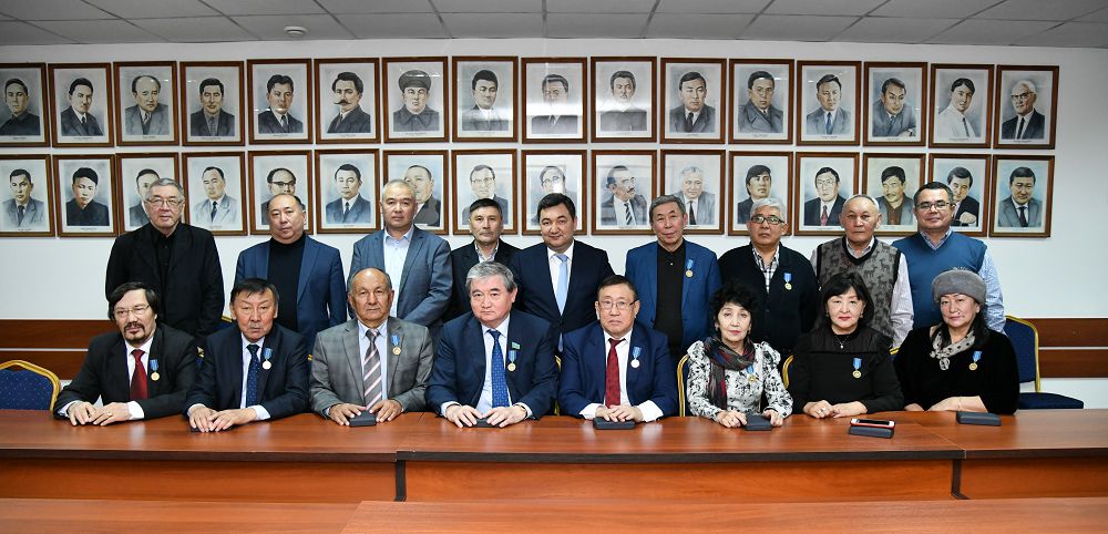 «ەگەمەننىڭ» ارداگەرلەرى مەرەيتويلىق مەدالمەن ماراپاتتالدى (فوتورەپورتاج)