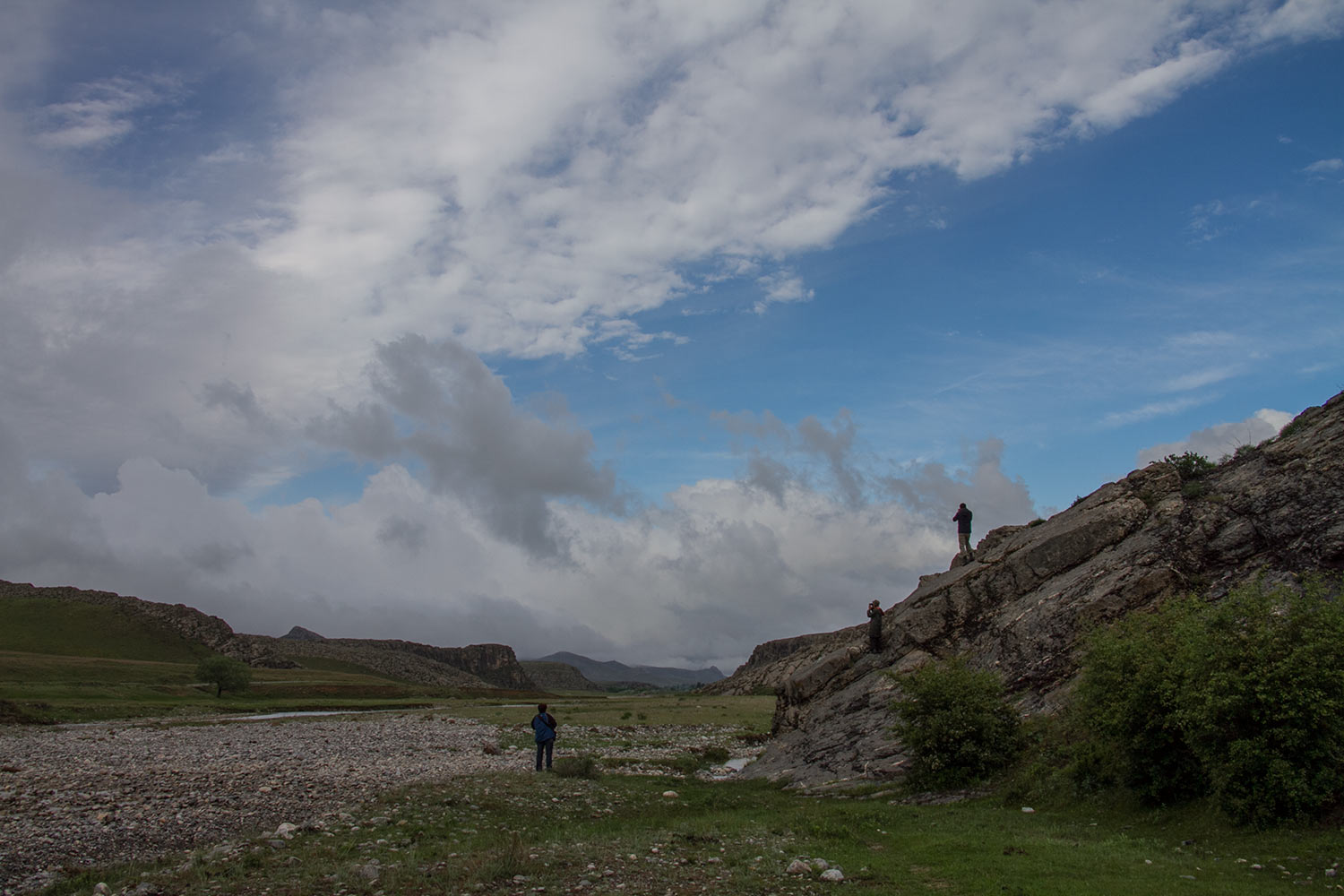 قاراتاۋ نەگە قاھارلى؟