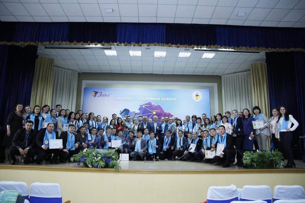 دارىگەرلەرگە سەرتيفيكاتتار تابىستالدى