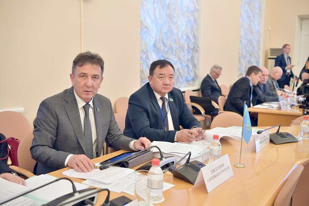 س. ەڭسەگەنوۆ ءىس-ساپارمەن سانكت-پەتەربۋرگكە باردى