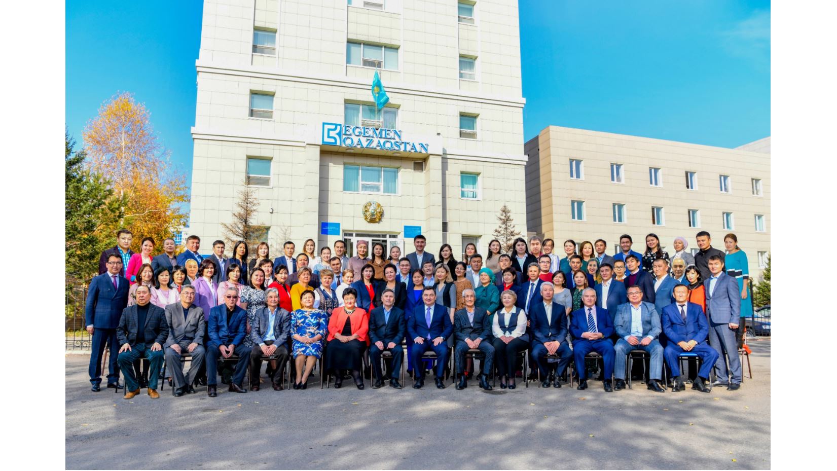 «ەگەمەن قازاقستان» استاناعا كوشىپ كەلگەندە