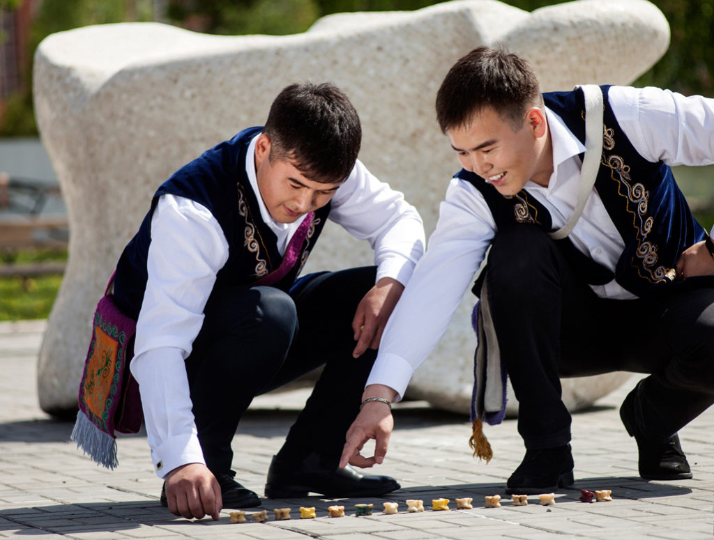 ماتەريالدىق ەمەس مادەني مۇرالار – يۋنەسكو ولاردى مەكتەپ باعدارلاماسىنا ەنگىزۋگە نيەتتى