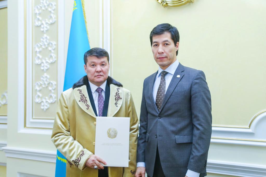 ورالدا اقىن باۋىرجان حاليوللانىڭ شىعارماشىلىق كەشى ءوتتى