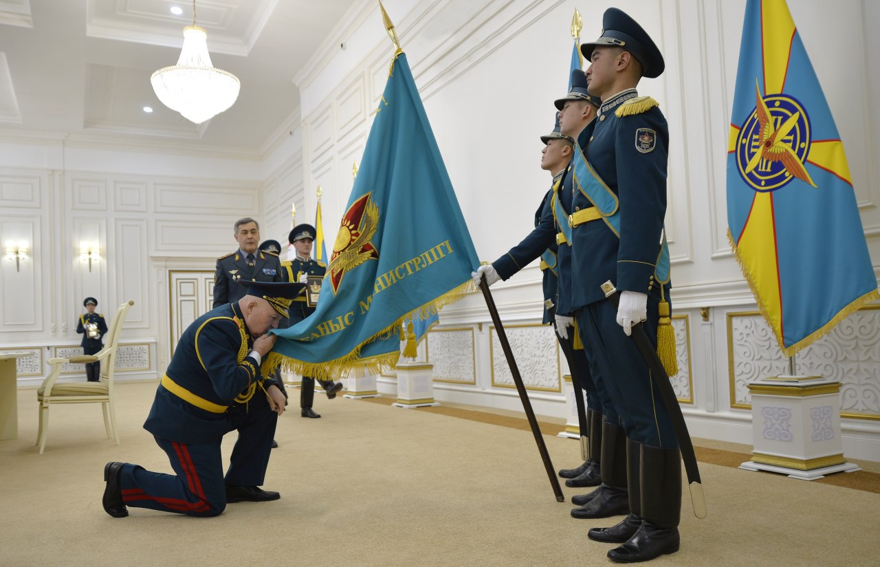 وفيتسەرلەر جاۋىنگەرلىك تۋمەن قوشتاستى