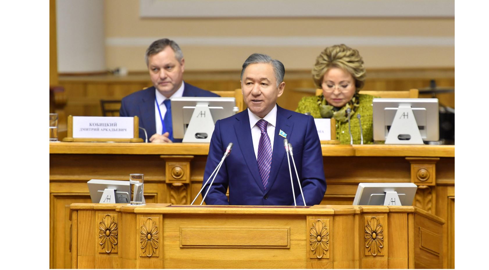 پارلامەنتشىلەردىڭ باسقوسۋىنا قاتىستى