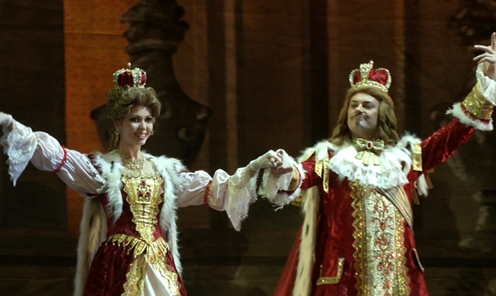 «ۇيقىداعى ارۋ»  الەم بالەتىنىڭ جۇلدىزدارى الماتىدا ونەر كورسەتتى