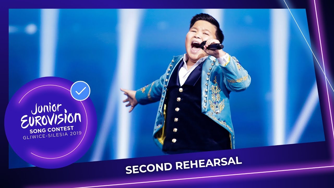 ەۋروپا تورىنەن ەرجان ءانى توگىلگەندە...