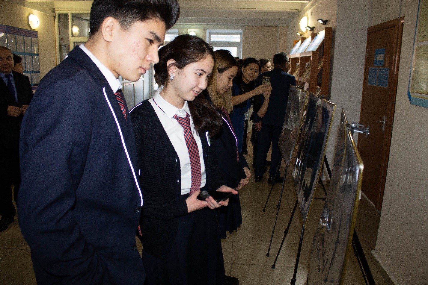 ەلىن سۇيگەن ەرگە قۇرمەت