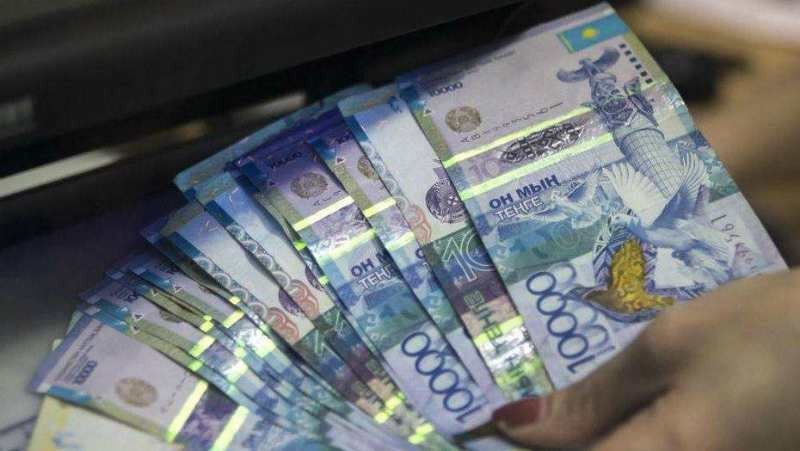 الماتى كوللەدجىنىڭ باس بۋحگالتەرى بيۋدجەت قاراجاتىن جىمقىرعانى ءۇشىن كۇدىككە ءىلىندى