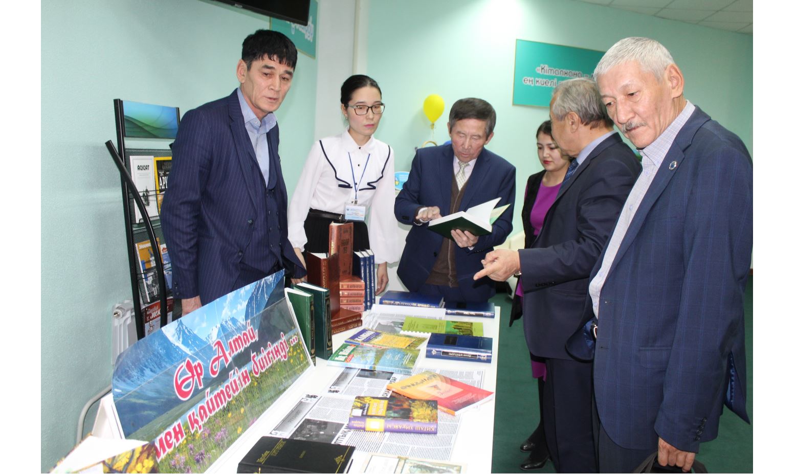 قارىمدى قالامگەرمەن كەزدەستى