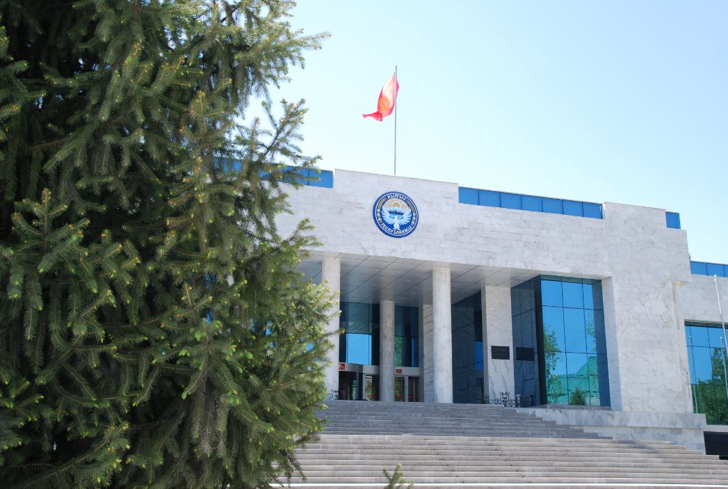 ق.توقاەۆ الا ارچا كەشەنىنە كەلدى