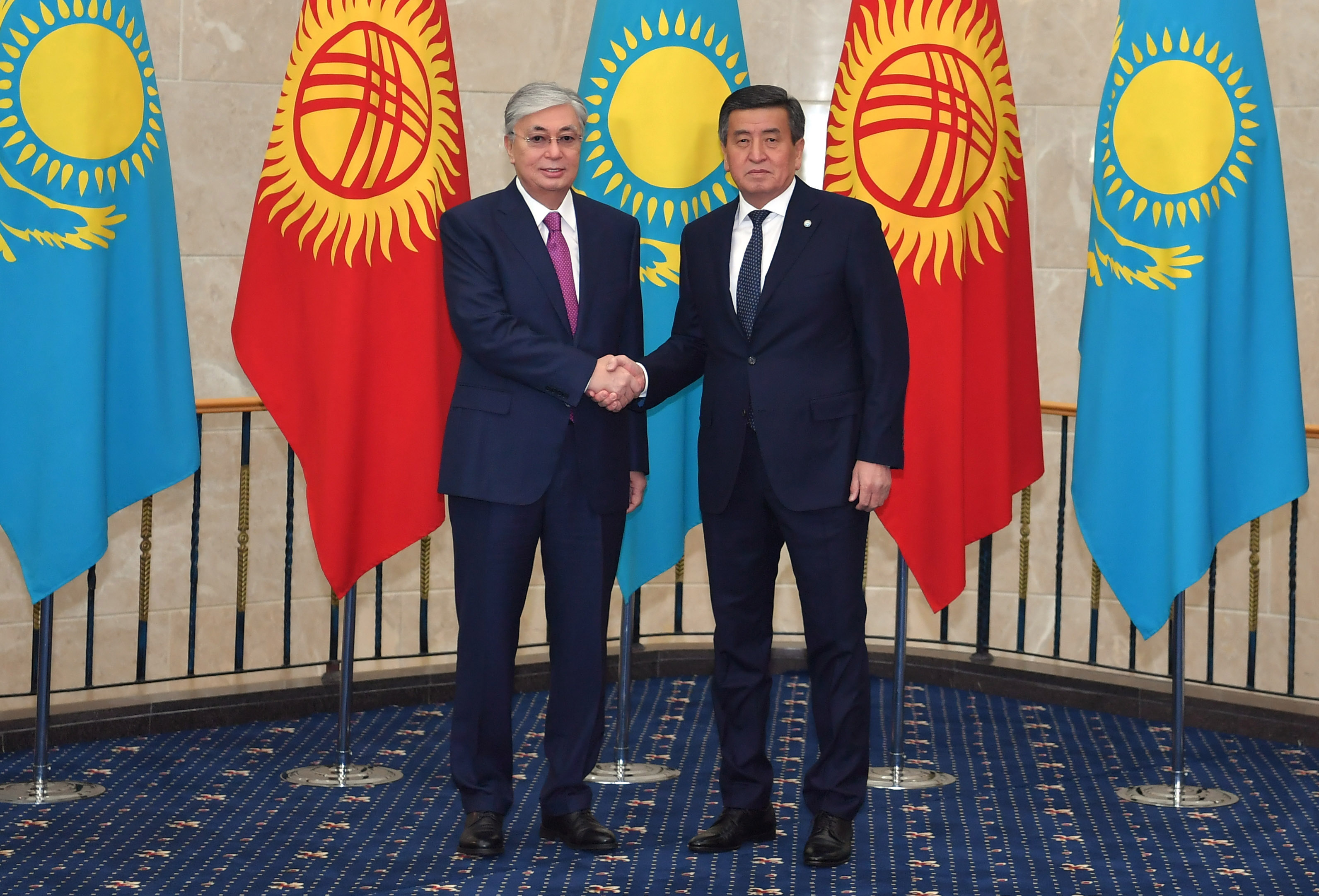 باۋىرلاس ەلمەن بايلانىستىڭ جاڭا بەلەسى – قازاقستان پرەزيدەنتى ق.توقاەۆتىڭ قىرعىزستانعا العاشقى مەملەكەتتىك ساپارى تابىستى قورىتىندىلاندى