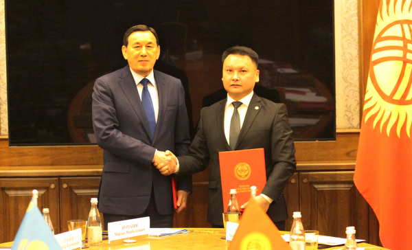 ىنتىماقتاستىق جوسپارىنا قول قويدى