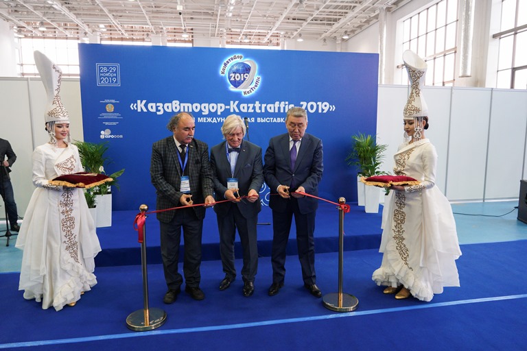 نۇر-سۇلتاندا جىل سايىنعى حالىقارالىق «قازاۆتوجول - كaztraffic-2019» كورمەسى وتۋدە
