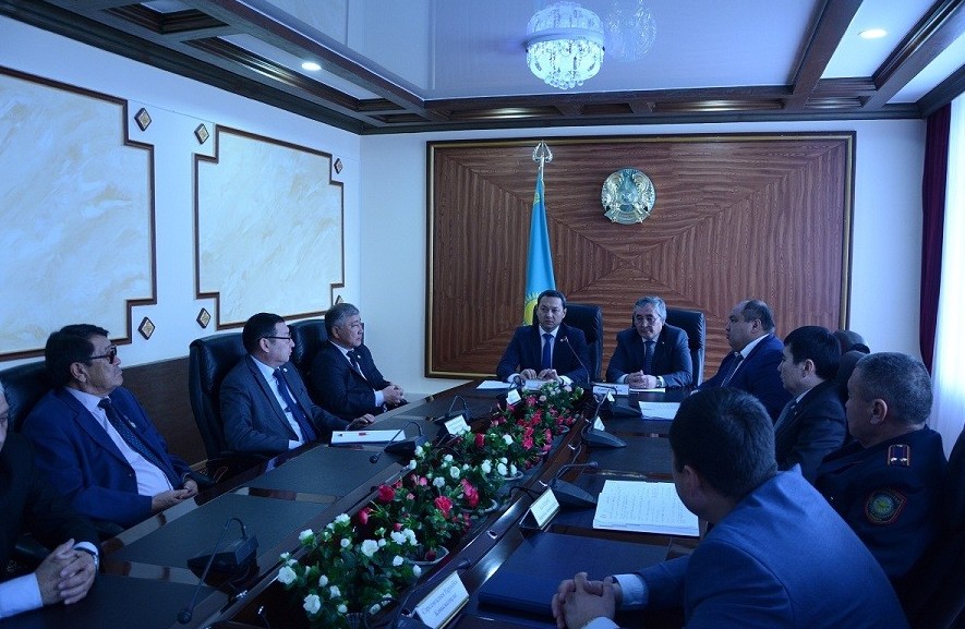 ماڭعىستاۋدا سوت توراعاسى اۋدان تۇرعىندارىمەن كەزدەستى