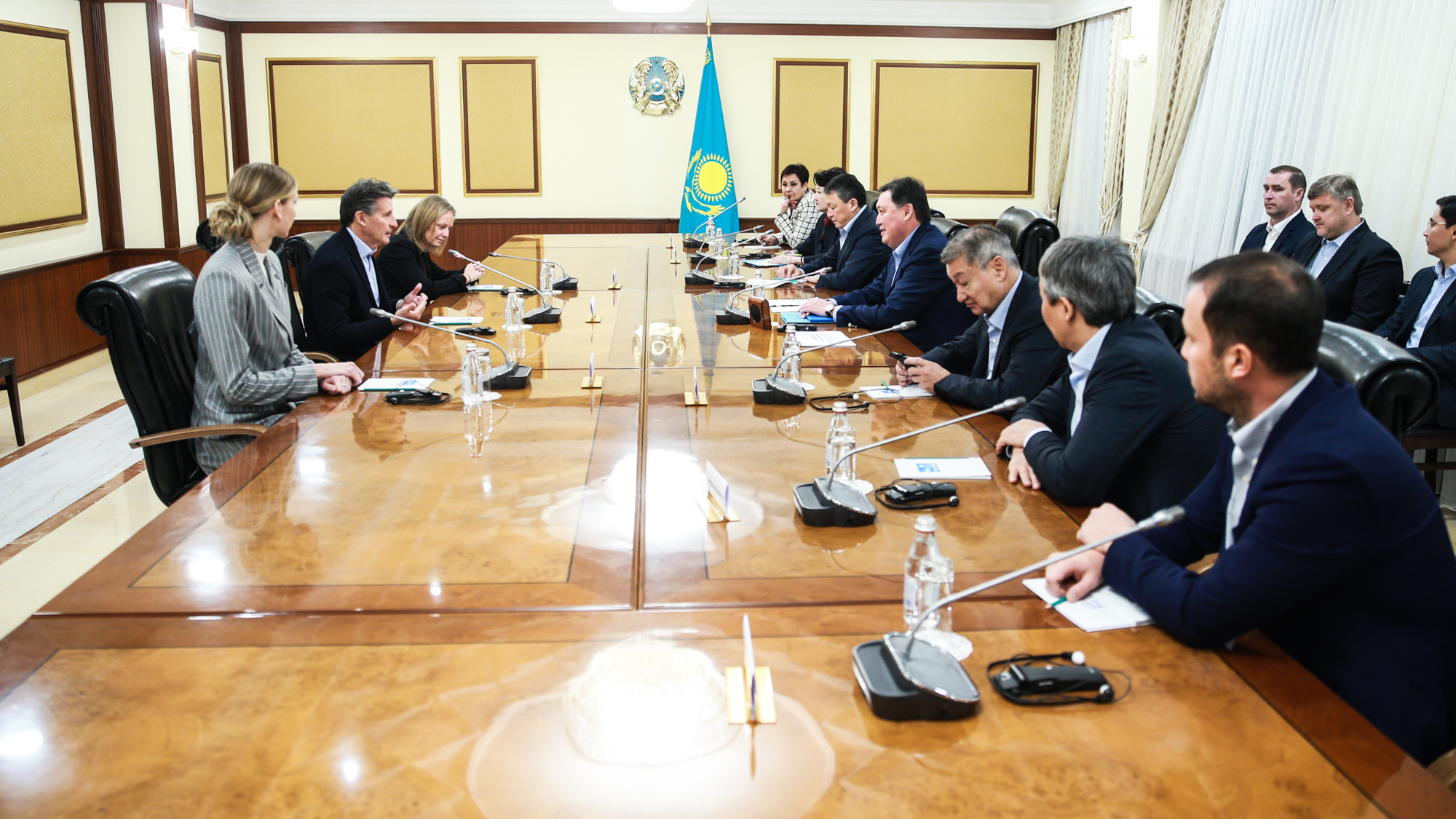 ا. مامين س. كوەمەن كەزدەسۋ وتكىزدى