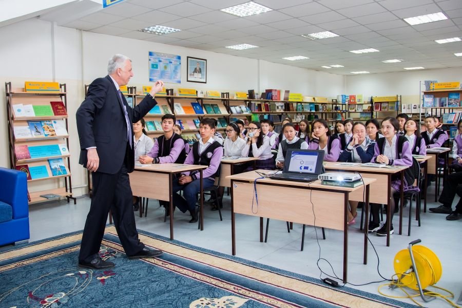 ينتەرنەتى جوق مەكتەپتەر «كۇندەلىك» جۇيەسىنەن اجىراتىلادى