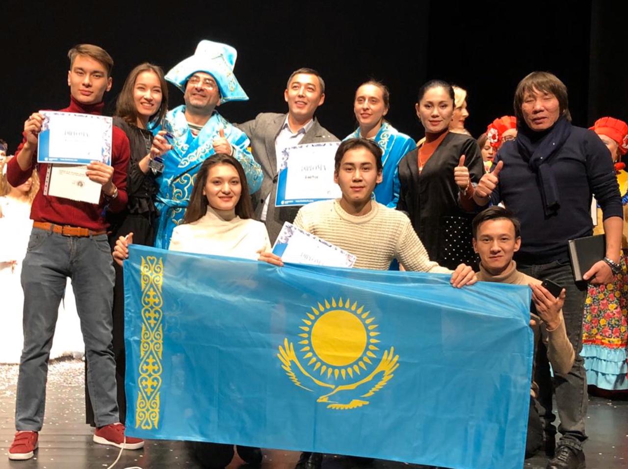 اتىراۋدىڭ جاستار تەاترى يسپانيادان جۇلدەلى ورالدى