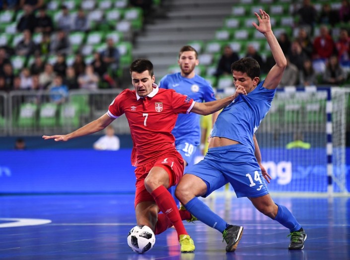 فۋتزال: الەمدىك رەيتينگتە جەتىنشى ورىندا تۇرمىز