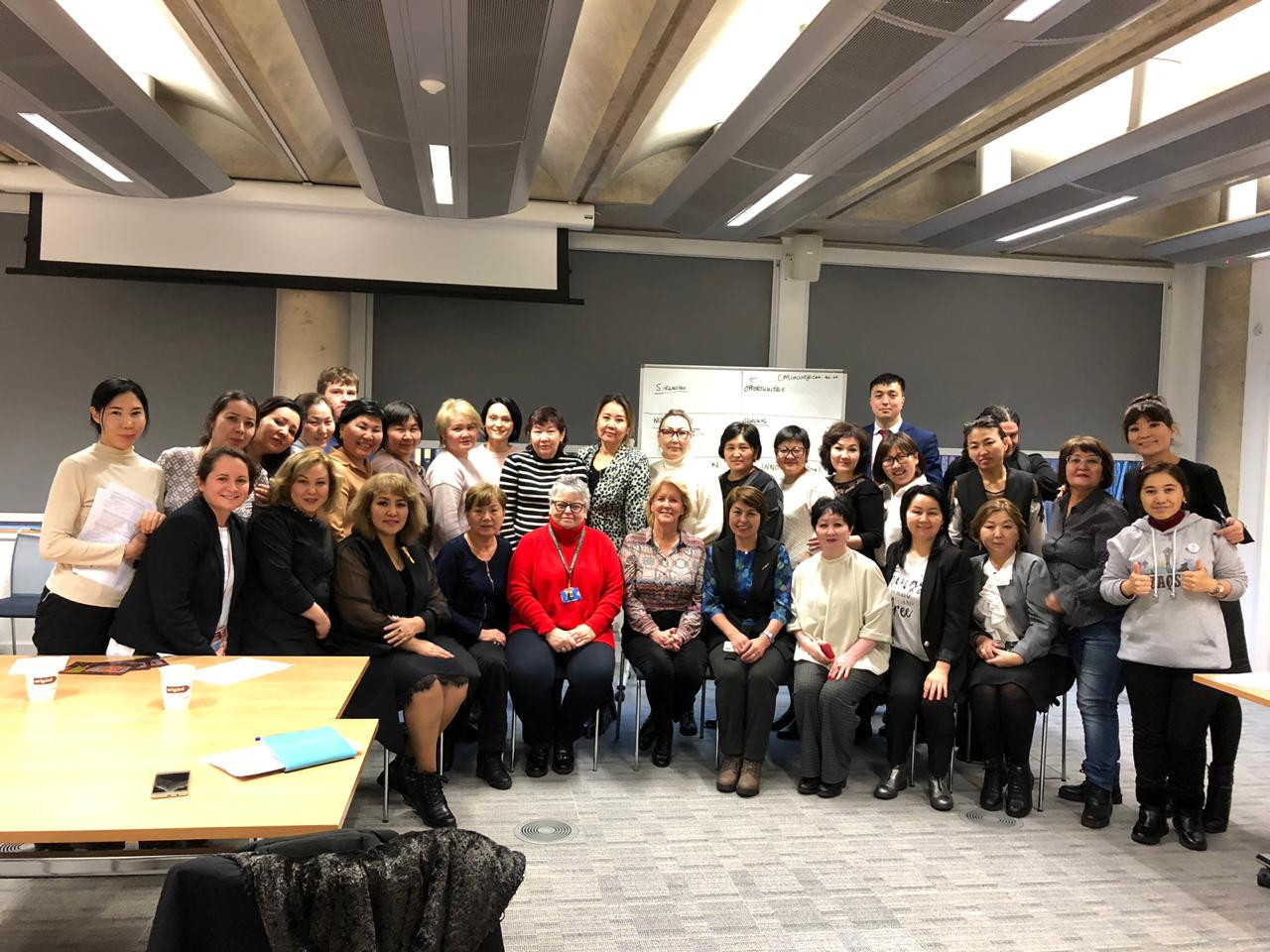 ەلوردالىق ۇستازدار كەمبريدج ۋنيۆەرسيتەتىندە بىلىكتىلىگىن ارتتىردى