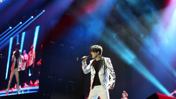 ديماشتىڭ نيۋ-يوركتەگى كونتسەرتى قالاي ءوتتى (فوتورەپورتاج)