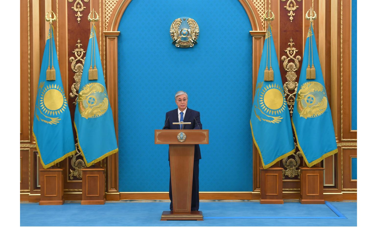 پرەزيدەنت ەل ازاماتتارىن ماراپاتتادى