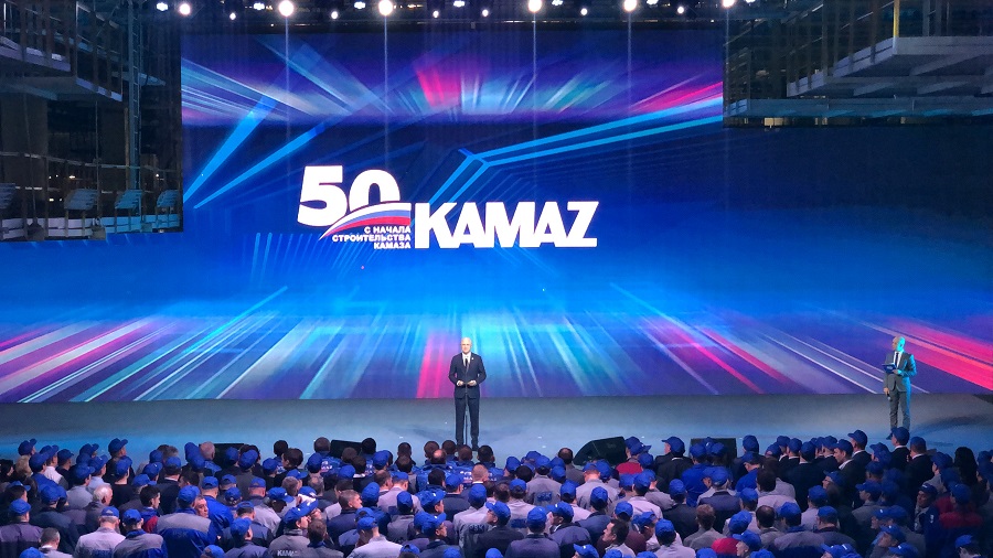 رومان سكليار «كاماز» زاۋىتىنىڭ 50 جىلدىعىنا ارنالعان ءىس-شاراعا قاتىستى