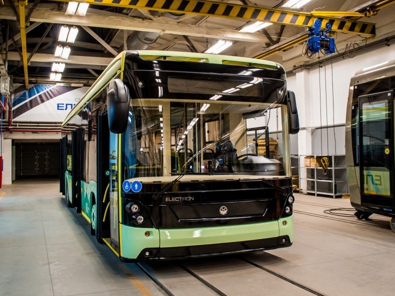 الماتى الەمدىك قالالار قاتارىنا قوسىلادى