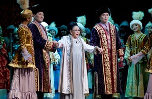 الماتىلىقتار بيبىگۇل تولەگەنوۆاعا قۇرمەت كورسەتتى