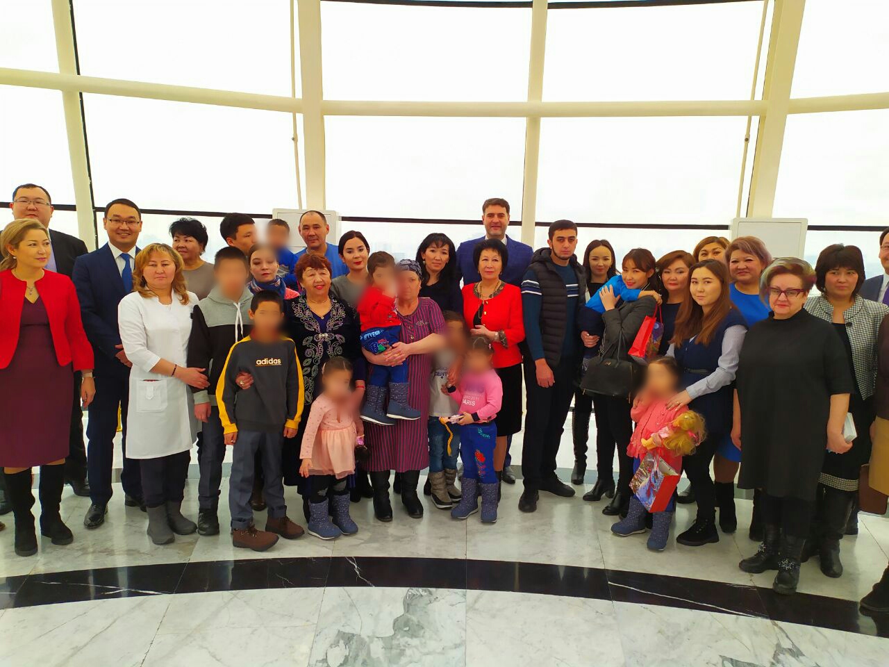 «بايتەرەك» باسىنداعى قاۋىشۋ