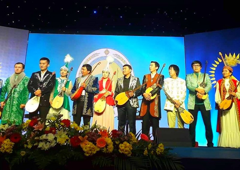 ورالدا VIII «التىن دومبىرا» ايتىسى ءوتىپ جاتىر