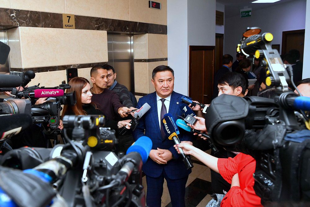 جەكە ادام قۇقىقتارىنىڭ قورعالۋىن كۇشەيتۋ تۋرالى زاڭ جوباسى قارالدى