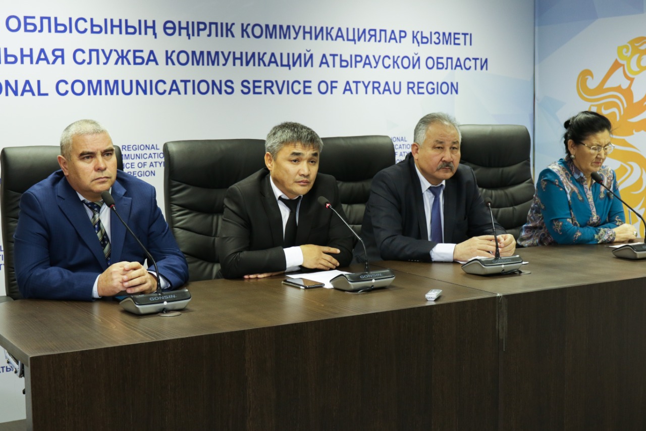 جايىقتا تاعى دا بالىق ءولىپ جاتىر