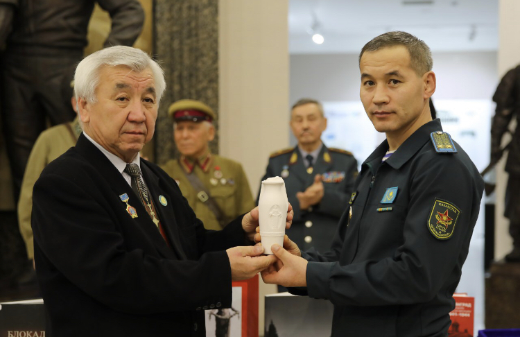 اسكەري-تاريحي مۋزەيى قۇندى ەسكپوناتپەن تولىقتى