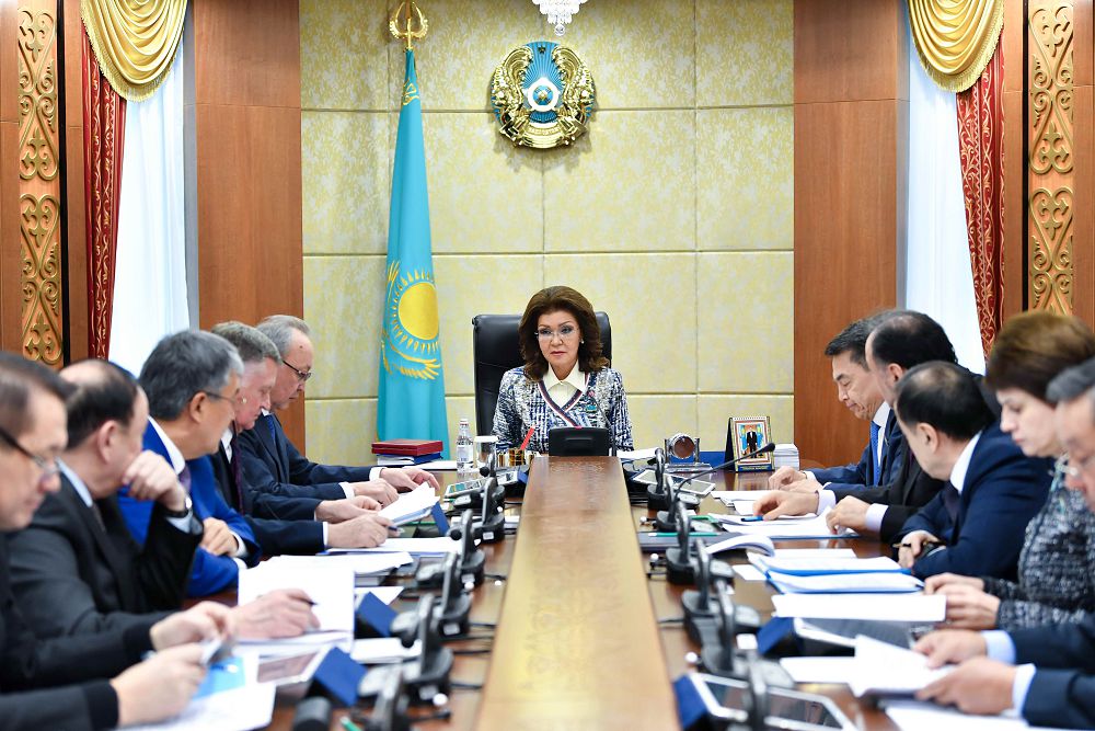 سەنات بيۋروسىنىڭ وتىرىسى ءوتتى