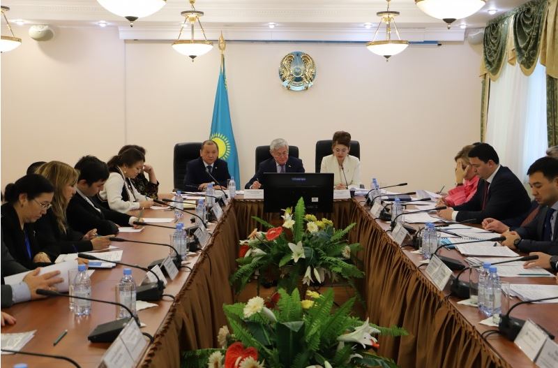 مۇگەدەكتەردى الەۋمەتتىك قولداۋ ماسەلەلەرى تالقىلاندى