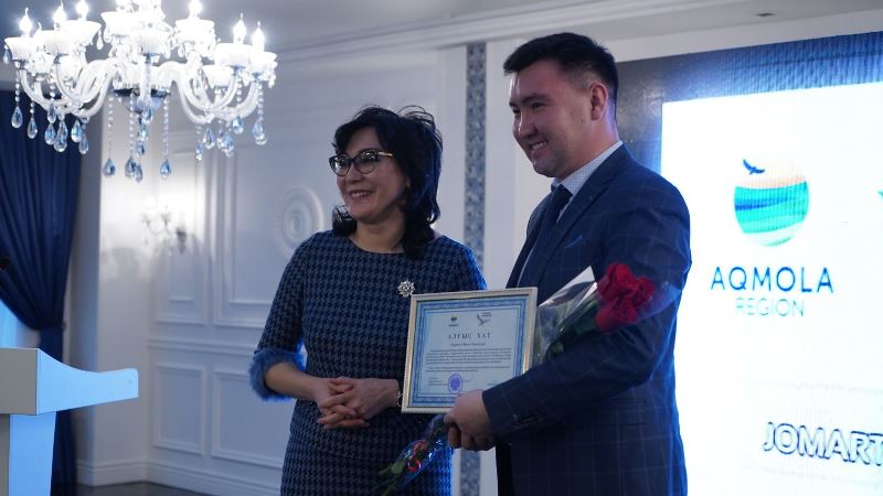 اقمولادا جومارت كاسىپكەرلەر ماراپاتتالدى