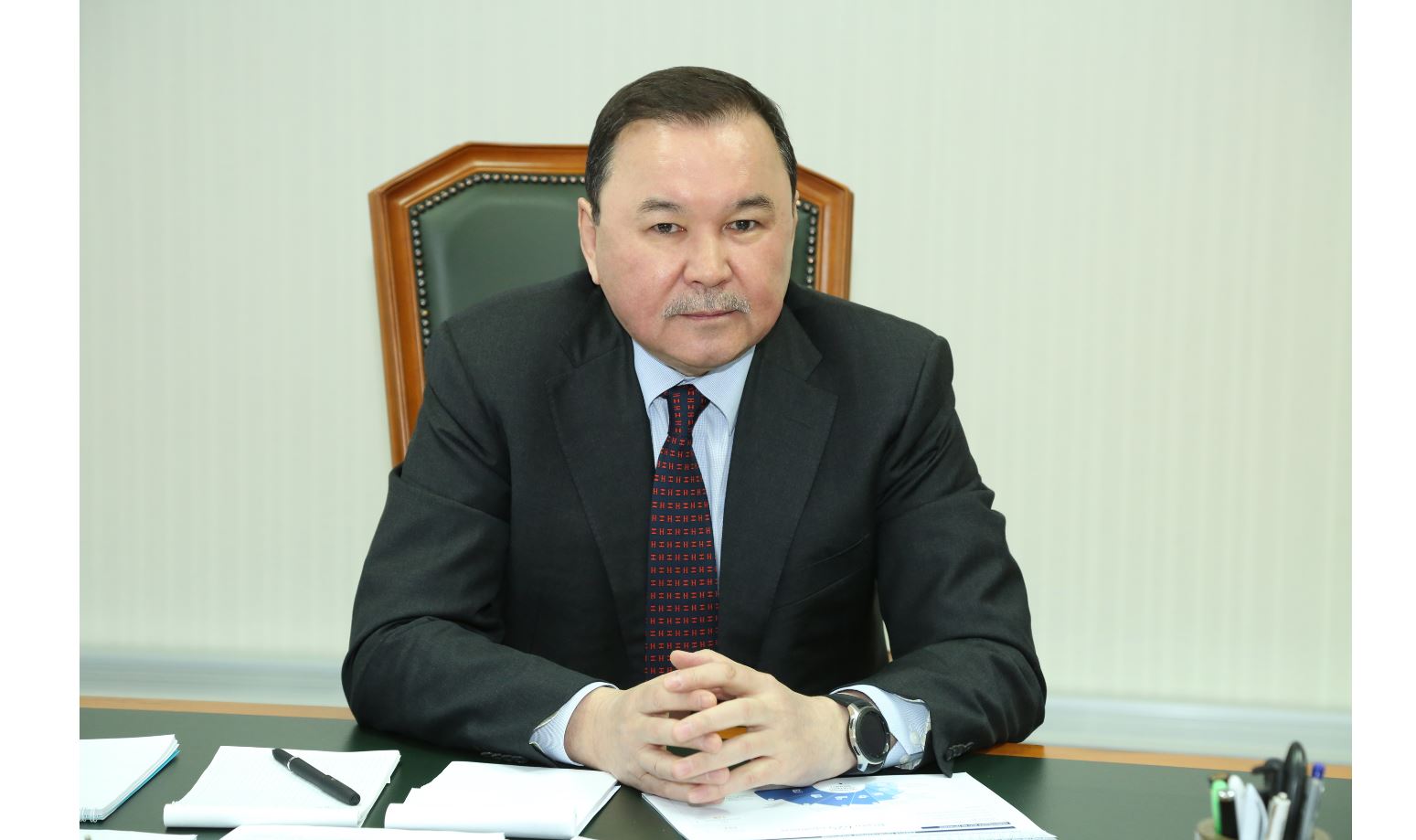 بيزنەس-ومبۋدسمەن ماسەلەنى جالعىز شەشە الماس ەدى...