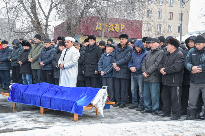 الماتى وبلىسىندا ۇشاق اپاتىنان قازا بولعان تۇرعىنمەن قوشتاستى