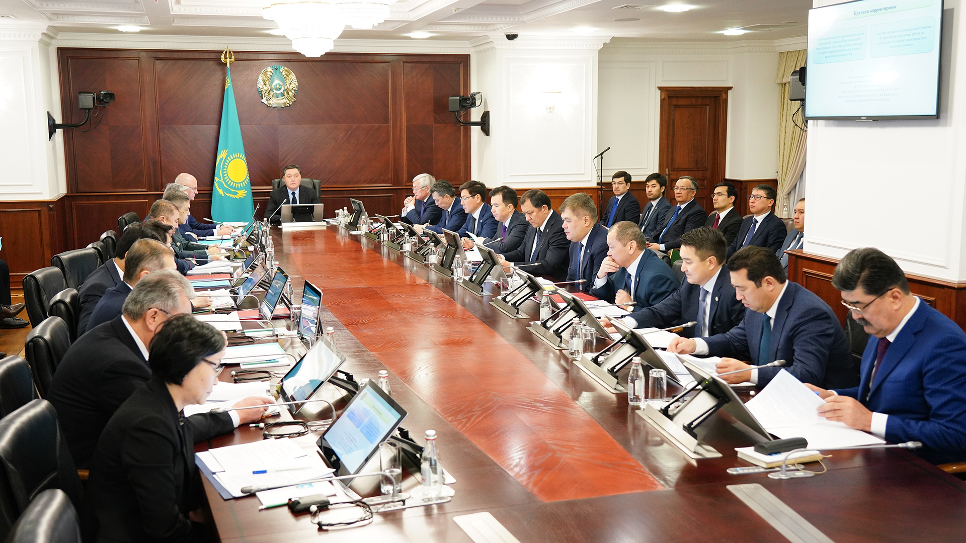 ۇكىمەت زاڭ جوبالاۋ جۇمىستارىنىڭ 2020 جىلعا ارنالعان جوسپارىن بەكىتتى