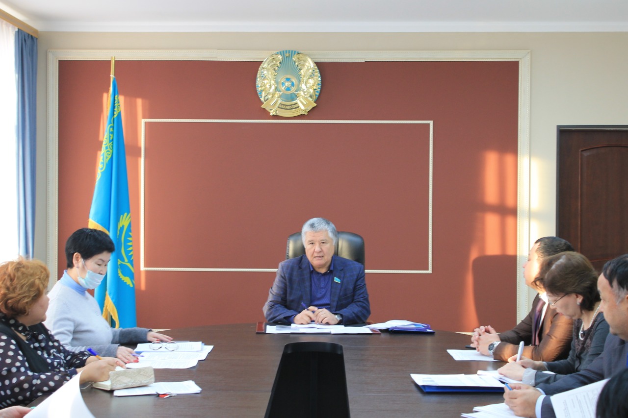 داۋرەن ادىلبەكوۆ جاڭا ۇلگىدەگى اۋدانداردىڭ جۇمىسىمەن تانىستى