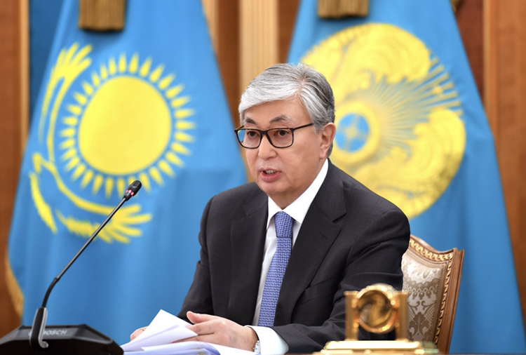 قاسىم-جومارت توقاەۆ روجدەستۆو مەرەكەسىمەن قۇتتىقتادى